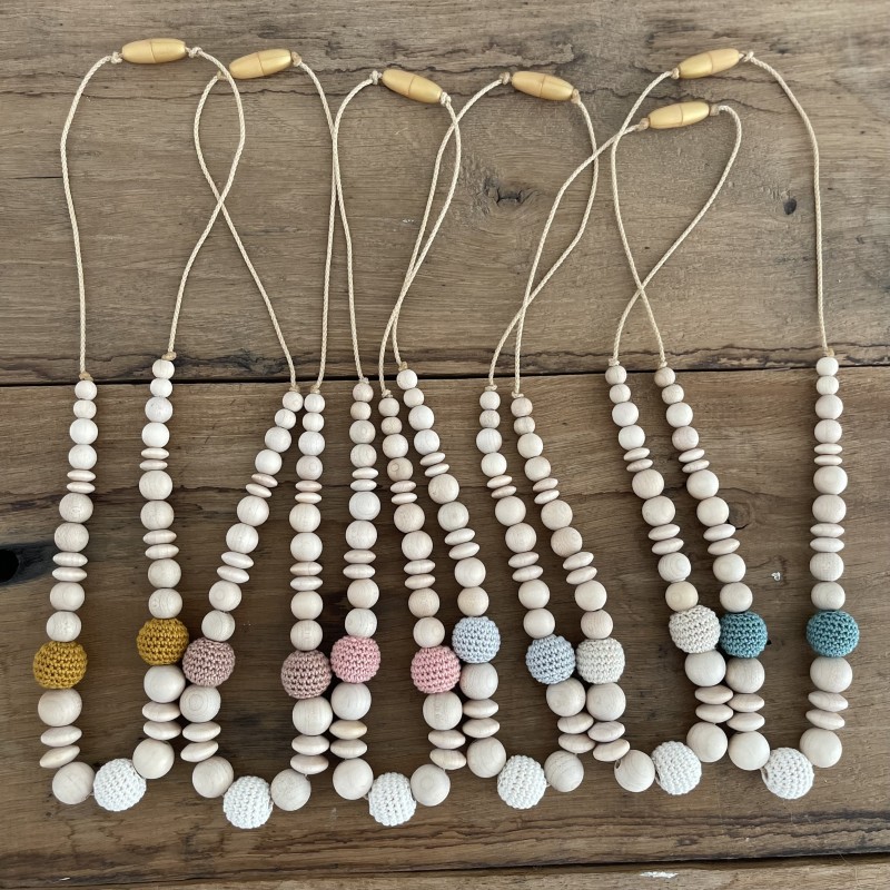 Collier d'allaitement rose